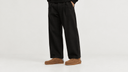 calça wideleg com mocassim yuool