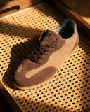Detalhe do cabedal em suede tecnológico e lã merino do Yuool Low